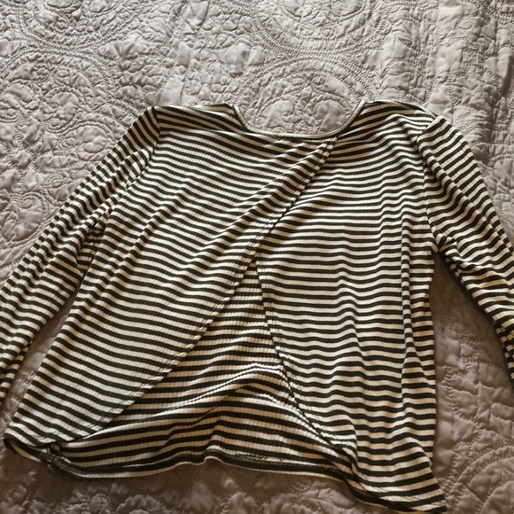 green and white top price drop welcome new!! - Picture 2 of 2